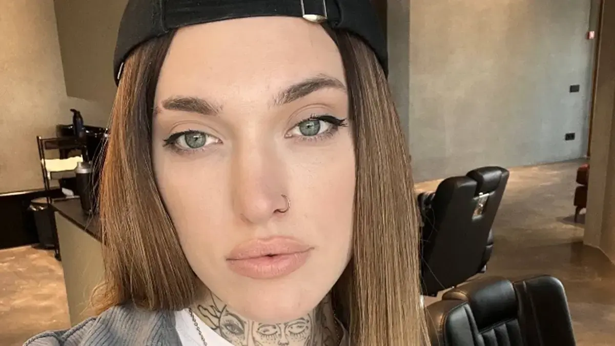 «Она на грани»: Лаурита Карпова из «Пацанок» впала в кому после падения